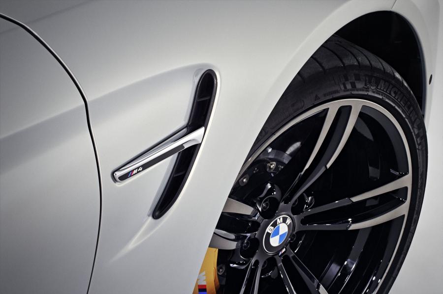  BMW M4 Convertible 2014 года  (фото 155 из 276)